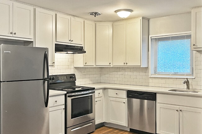 Photo - 633 S. Maple Ave.