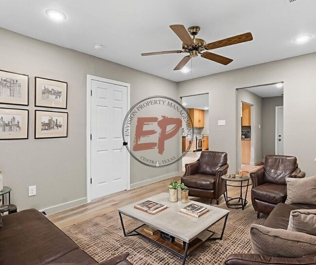 Photo - 507 Harbour Ave