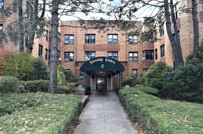 Building Photo - 2 Greenridge Ave Unit 3G