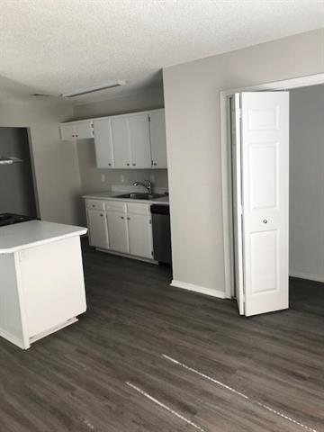 Photo - 437 Meadow St