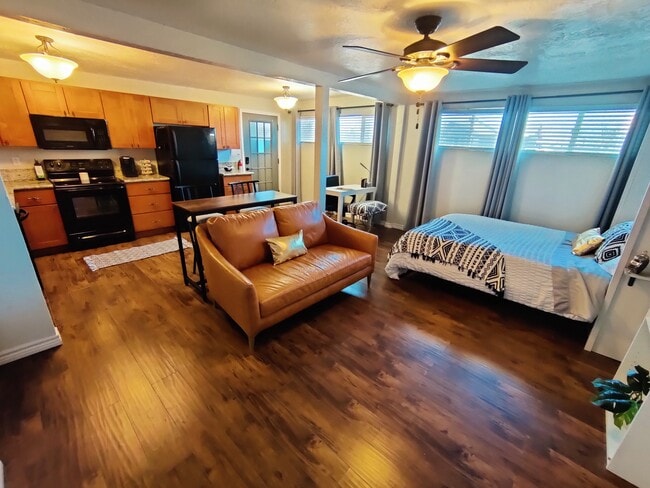 Sofa - 611 S Roselawn Ave