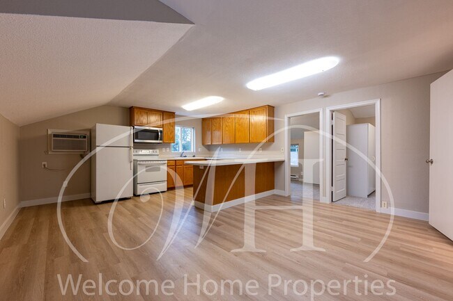Photo - 115 SE 3rd St Unit 115 SE 3rd St Apt C