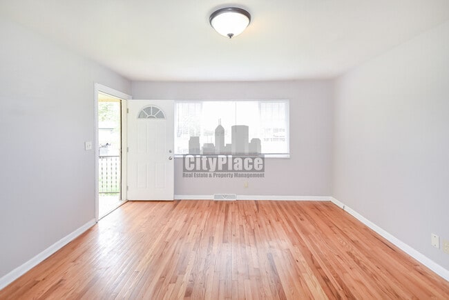 Photo - 1213 Taylor Dr E