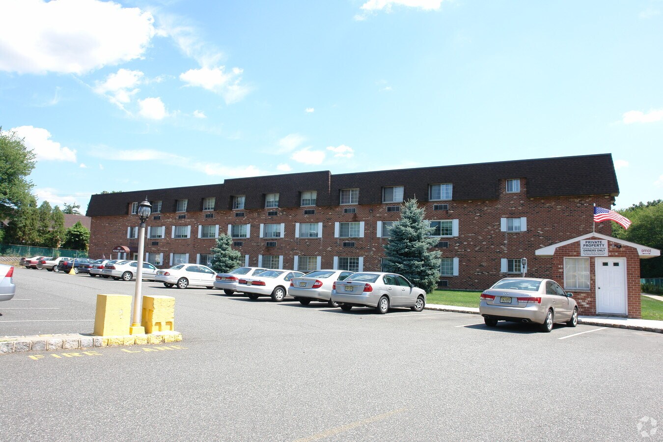 Photo - Putnam House