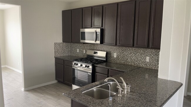 Photo - 8814 Alpine Wood Wy
