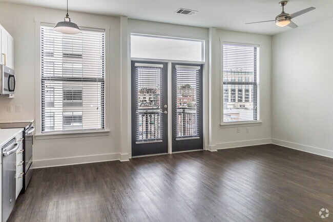 1 BR, 1 BA - Greensward