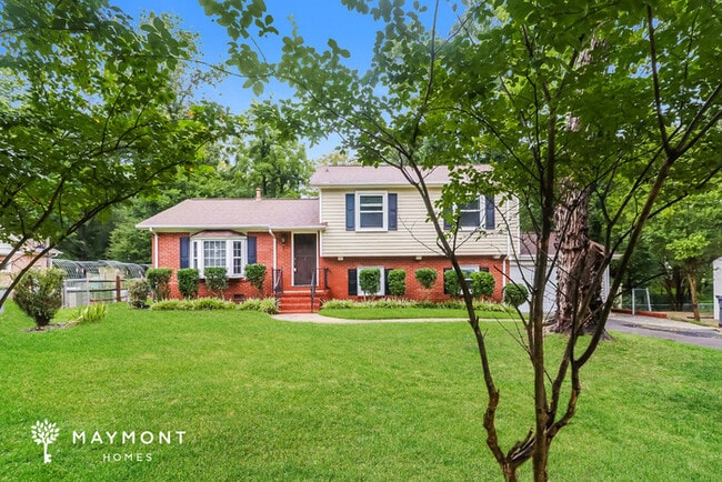 Building Photo - 6724 Castlegate Dr Rental