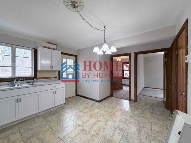 Photo - Three Bedroom House | Westside