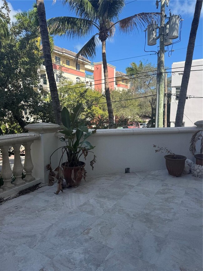 Photo - 730 3rd St