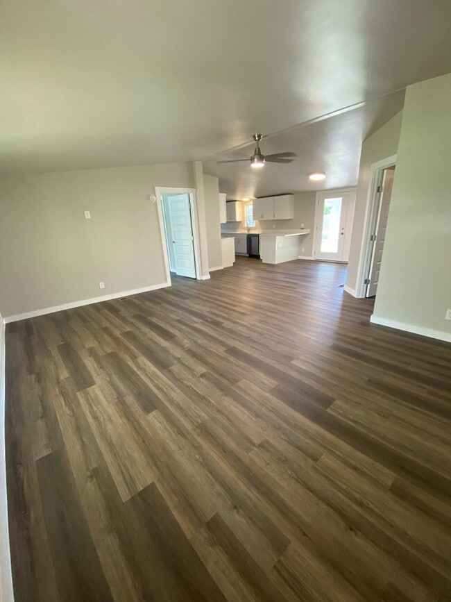 Photo - 136 Marie Dr