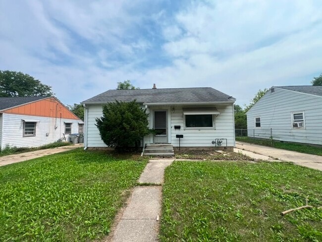 5262 N 50th St