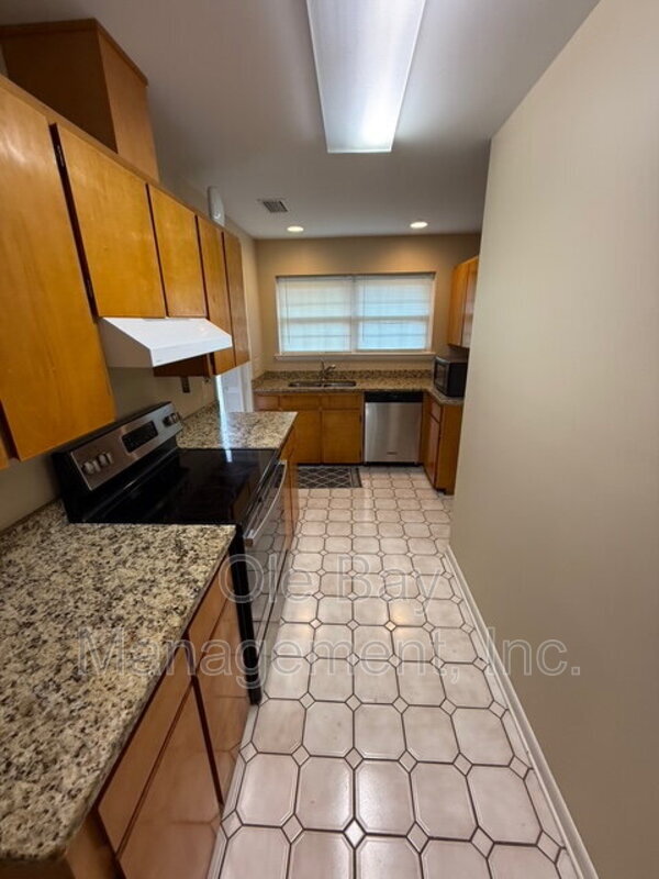 Photo - 22067 Stoddard Ave