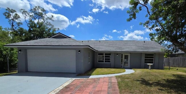 Photo - 34 Emerson Dr NW