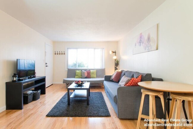 Photo - 17 Oxford Cir Unit 1