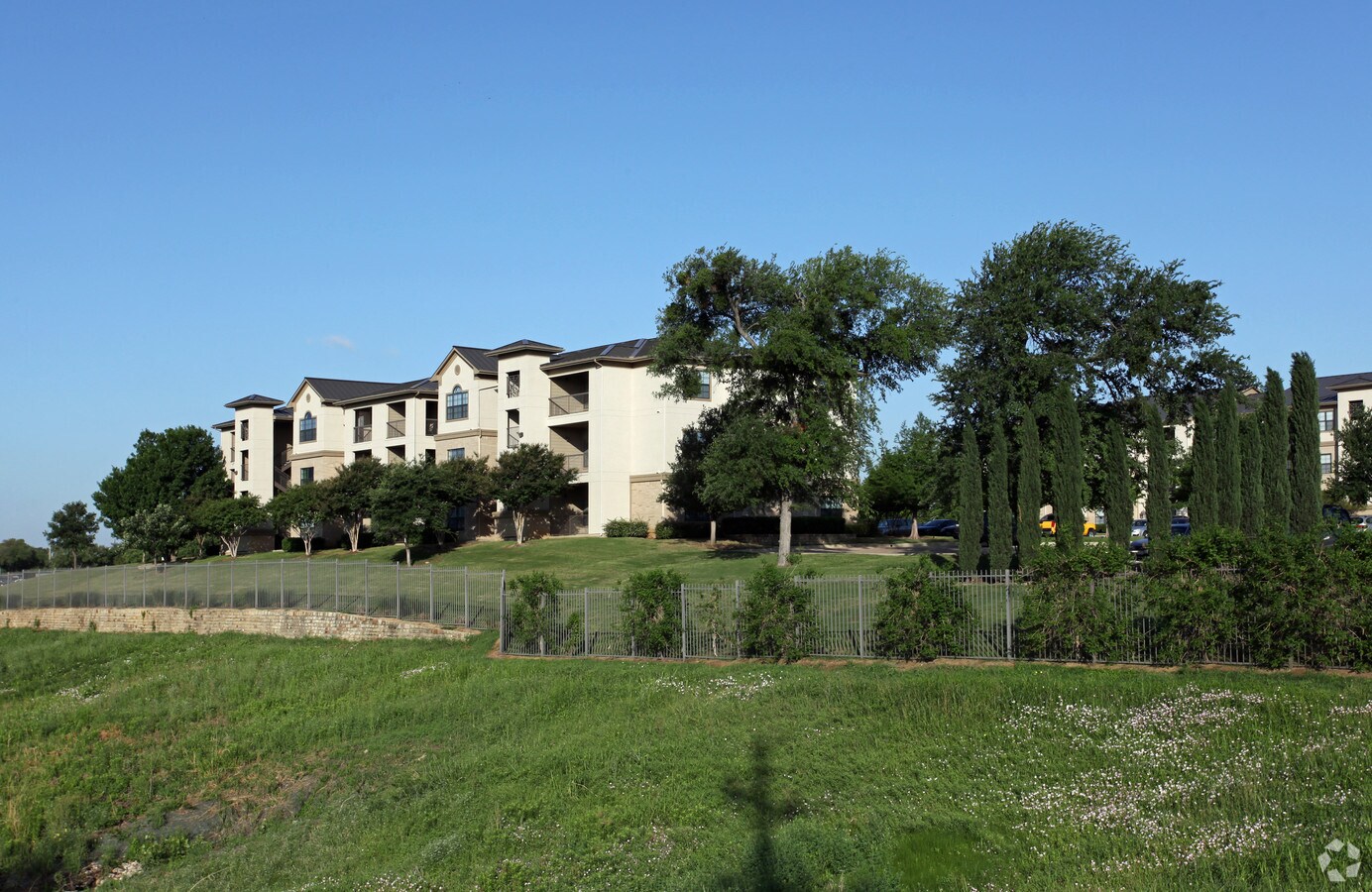Photo - Southwestern Medical Park Apartments