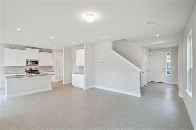 Photo - 113 Gaida Loop