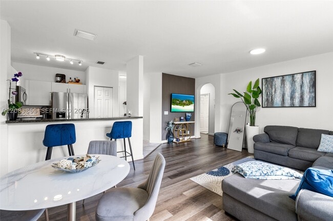 230 SE 29th Ave Unit 21