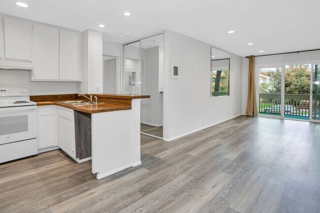 Photo - 1885 Diamond St Unit 1