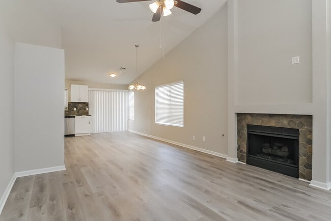 Photo - 7107 S Rhapsody Ln