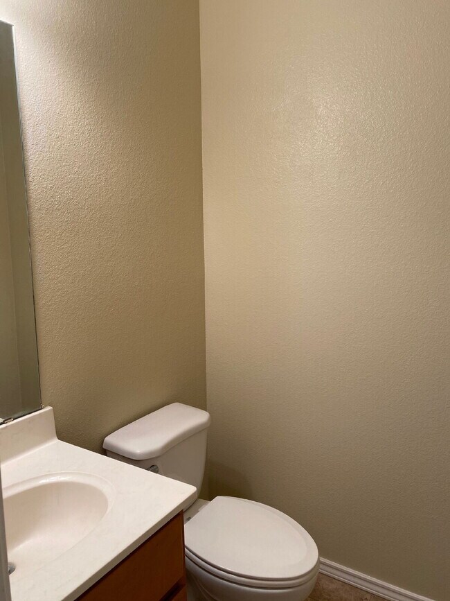 Photo - Spectacular Townhouse in Overton Area Minutes from Tech Unit 4