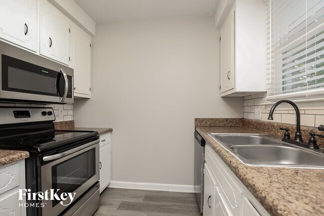 Photo - 418 Helton Dr