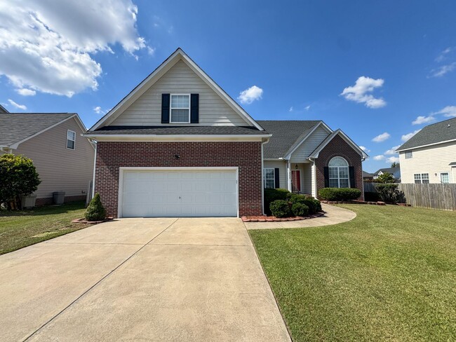 Building Photo - Beautiful 4 Bed, 2 Bath Home in Jack Britt