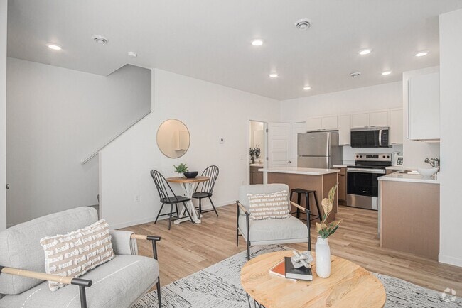 Building Photo - The 41Ellis Rental