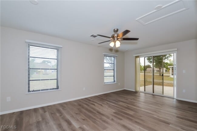 Photo - 6947 Roslyn Ct