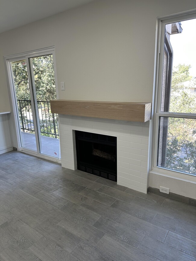 Photo - 5916 Gaston Ave