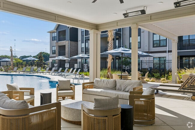 Resort-Style Pool & Sun Deck