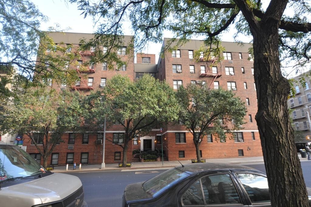 Photo - 1680 York Ave Apartamento Unidad #4C