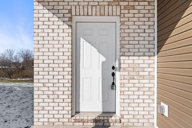 Photo - 120 Lambert Fld