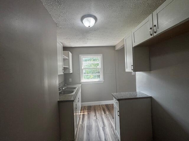 Photo - 1335 E 25th Ave