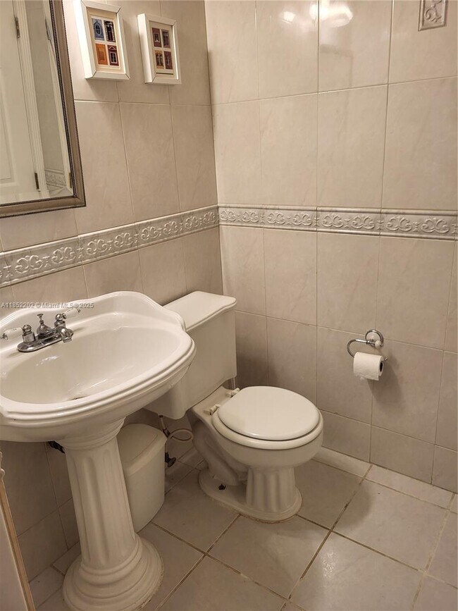 Photo - 3475 N Country Club Dr Unit 704