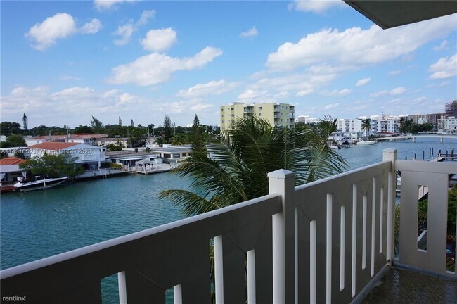 Photo - 2 br, 1 bath Condo - 7900 Tatum Waterway D... Unidad Apt 411