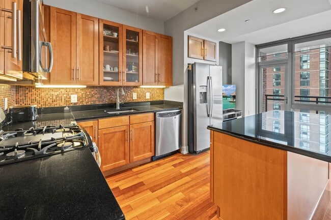 Photo - 389 WASHINGTON St Unit 22B