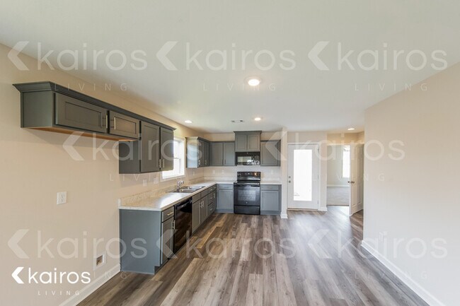 Photo - 158 Wexford Way