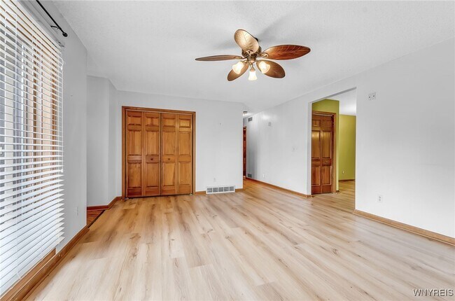 Photo - 9400 Wehrle Dr