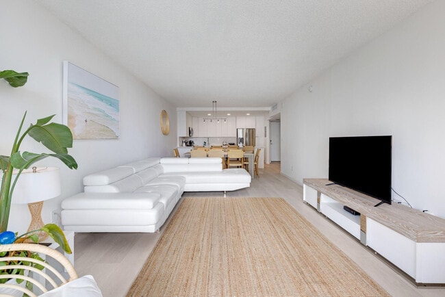 Photo - 19370 Collins Ave Unidad SI FL12-ID1049799P