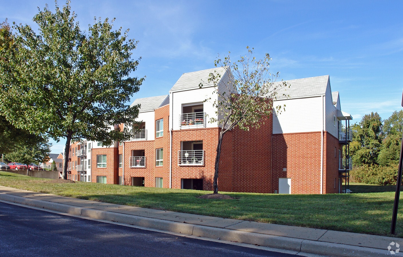 Photo - Golden Ring Co-Op Apartments