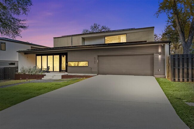 Building Photo - 5704 Driftwood Dr