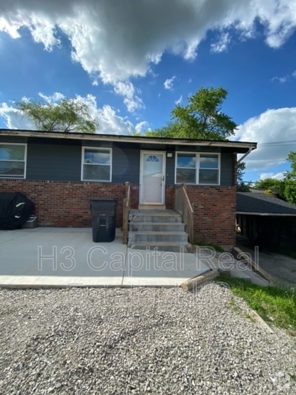 Building Photo - 17 N 44th St Unit B Rental