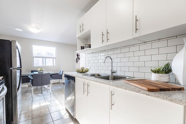 Photo - Barclay Towers