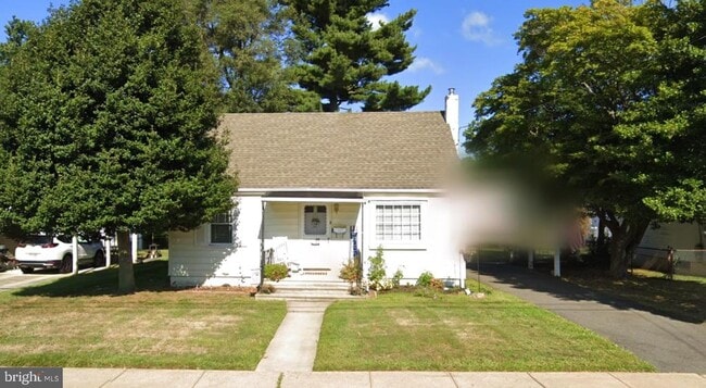 Building Photo - 24 Forman Dr