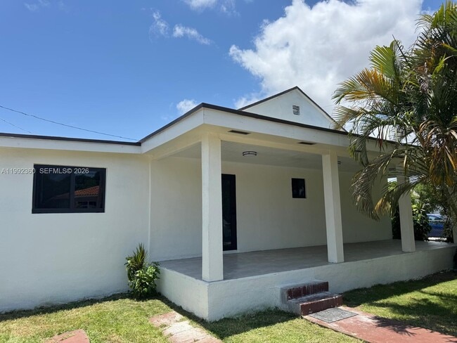 Photo - 2160 NW 30th St