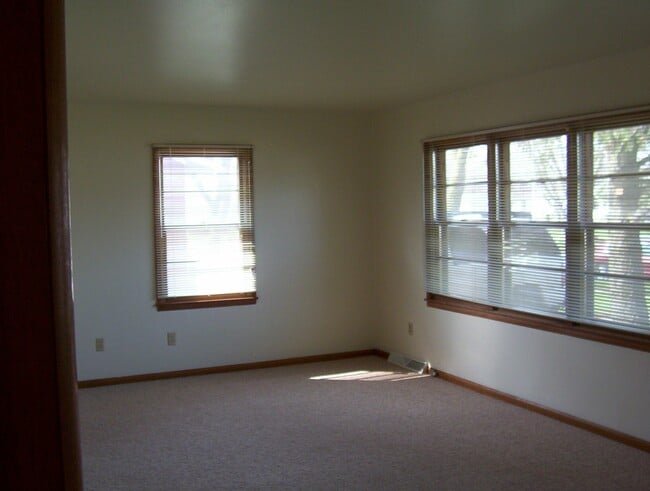 Photo - 2212 Melrose Ave