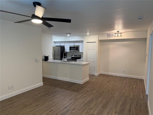 Photo - 3024 Parkway Blvd Unidad 206