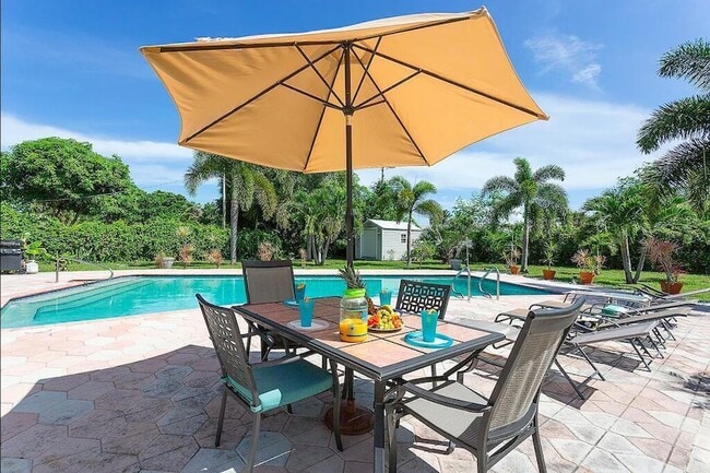 Building Photo - 272 NW 45th St