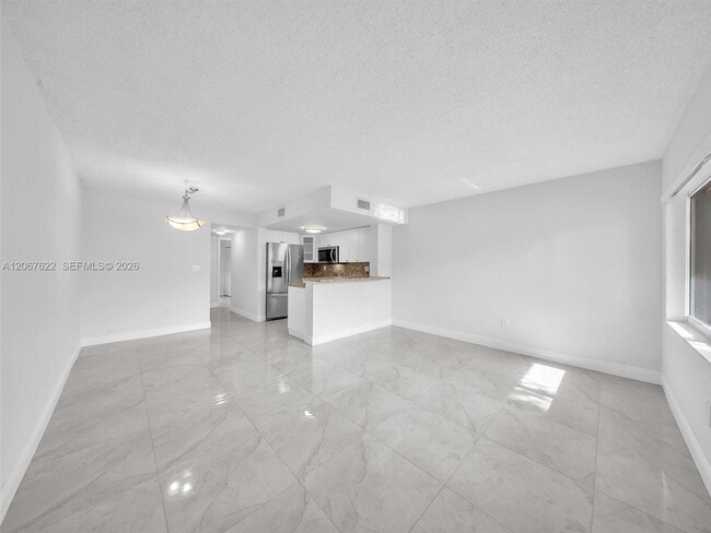 Photo - 670 NW 85th Pl