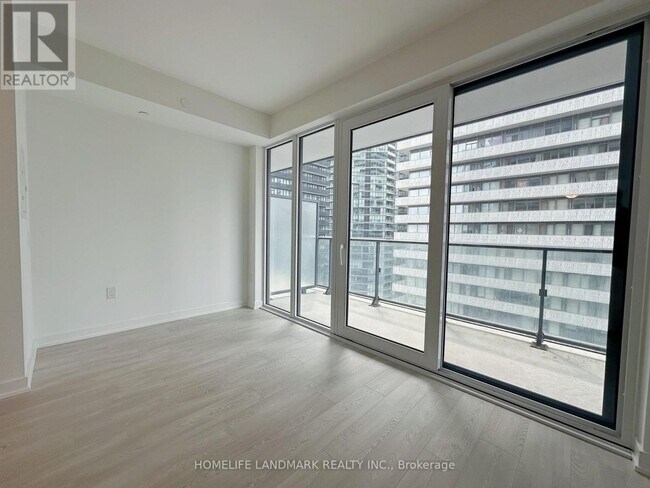 Photo - 634 Church St Unité 2601